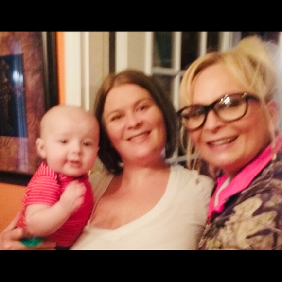 PICTURES OF ME & MY FAMILY♥️ - Picture 15 of 17